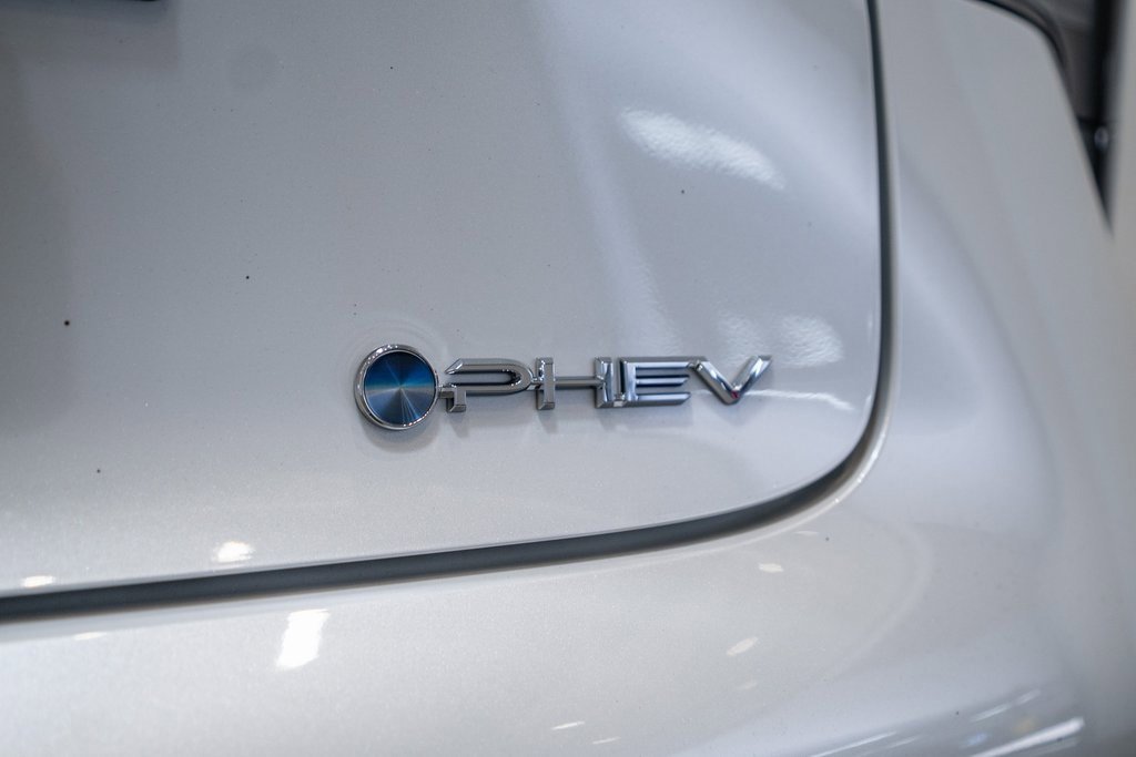 New 2026 Toyota Prius Plug-In Hybrid image 9