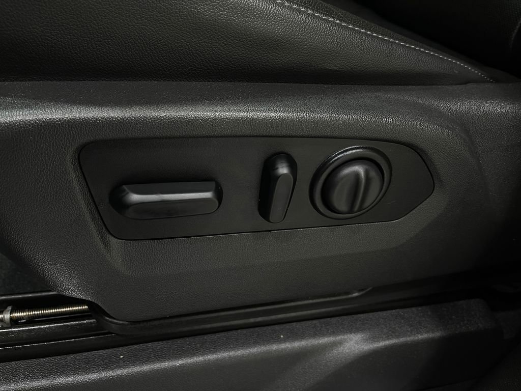 Used 2020 Chevrolet Silverado 1500 LTZ w/ LTZ Premium Package image 19