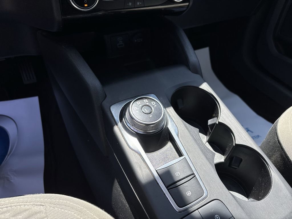 Used 2022 Ford Escape SE w/ SE Sport Appearance Package FWD image 23