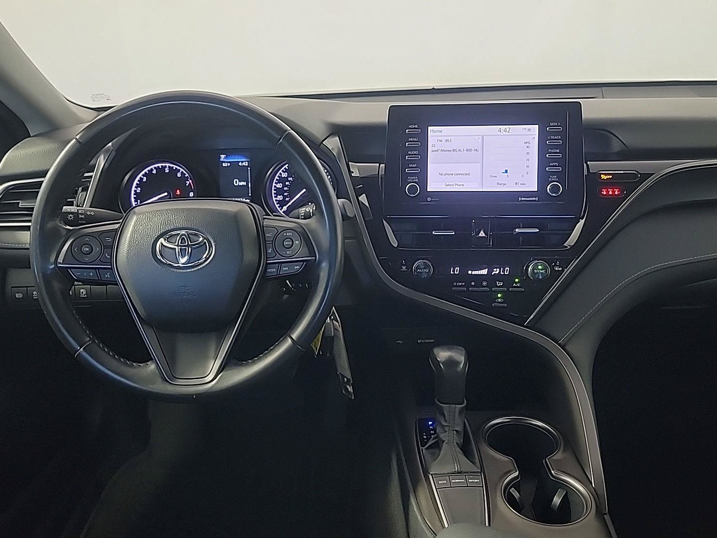 Used 2022 Toyota Camry SE FWD image 19