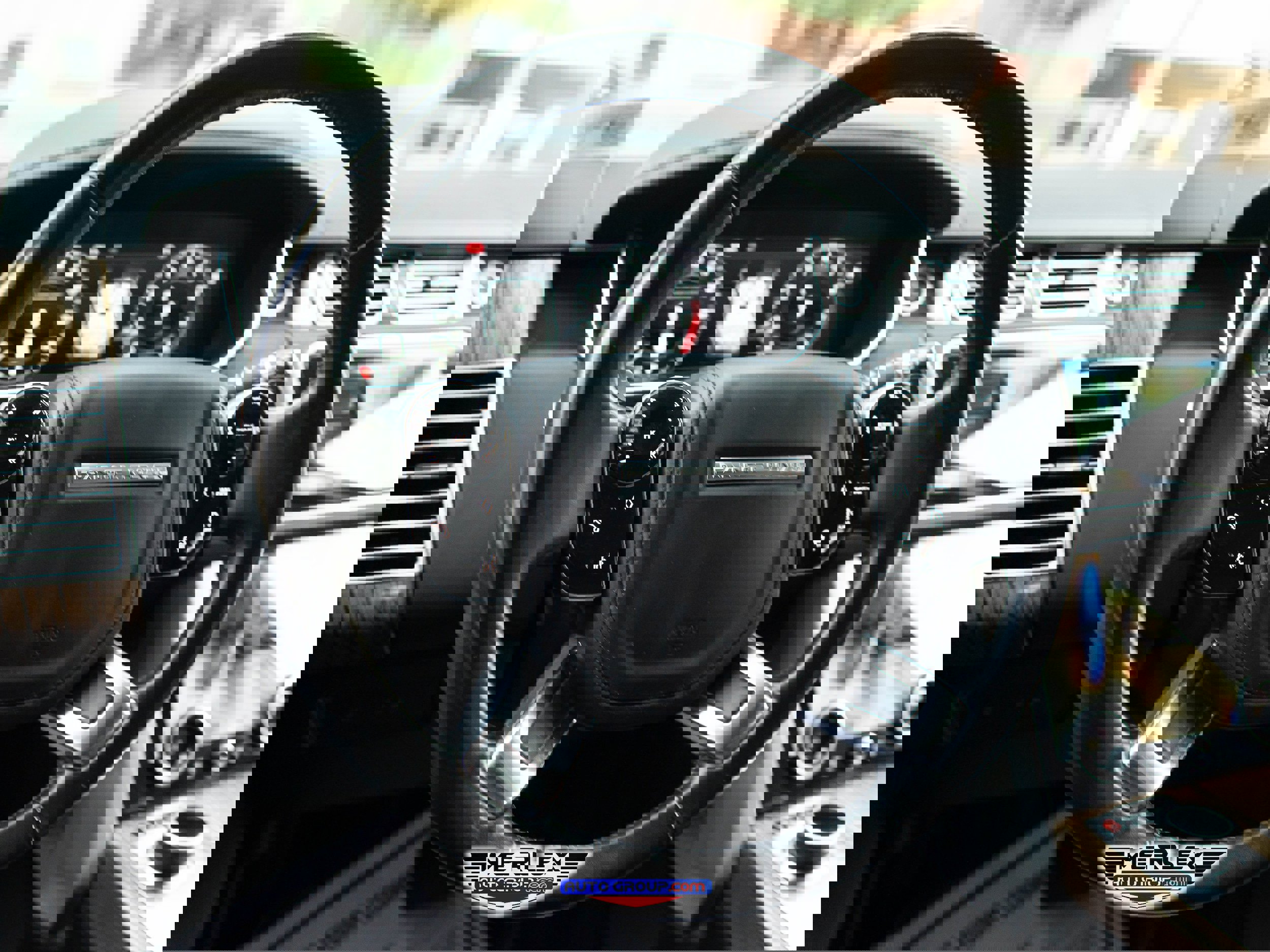 Used 2018 Land Rover Range Rover Long Wheelbase Supercharged image 24