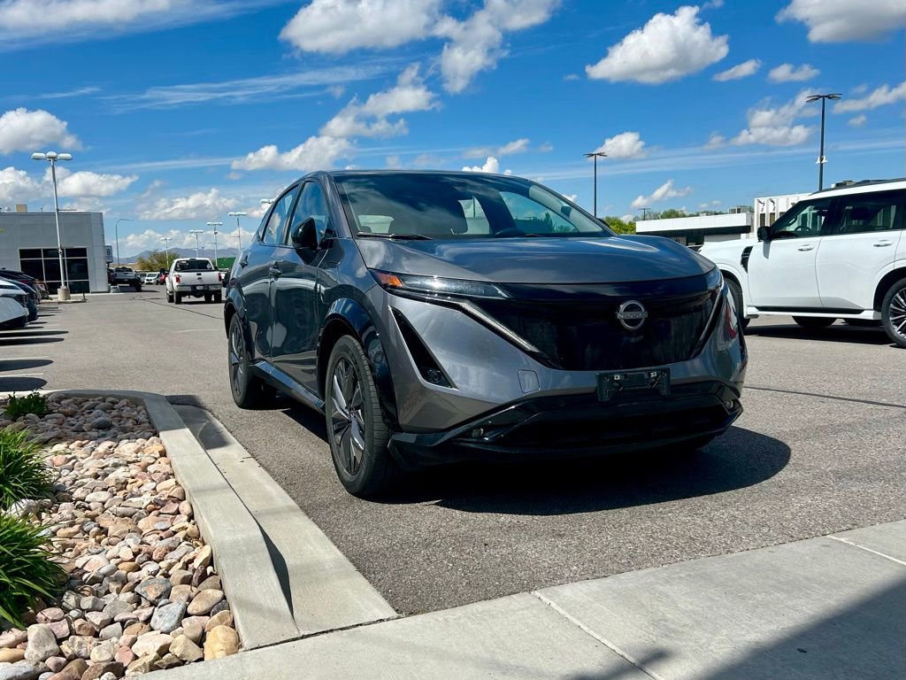 Used 2024 Nissan Ariya AWD image 3