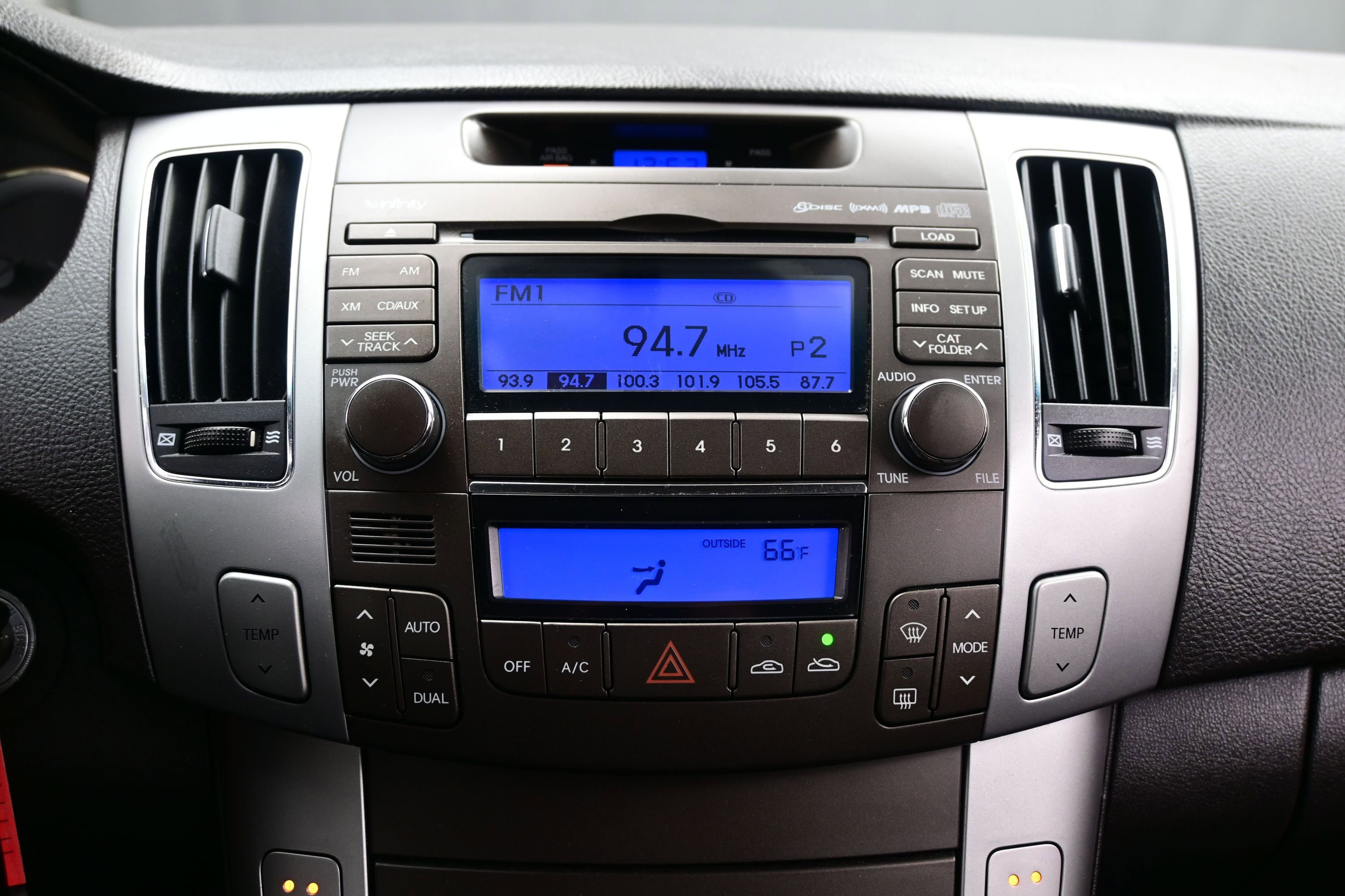 Used 2009 Hyundai Sonata Limited FWD image 17