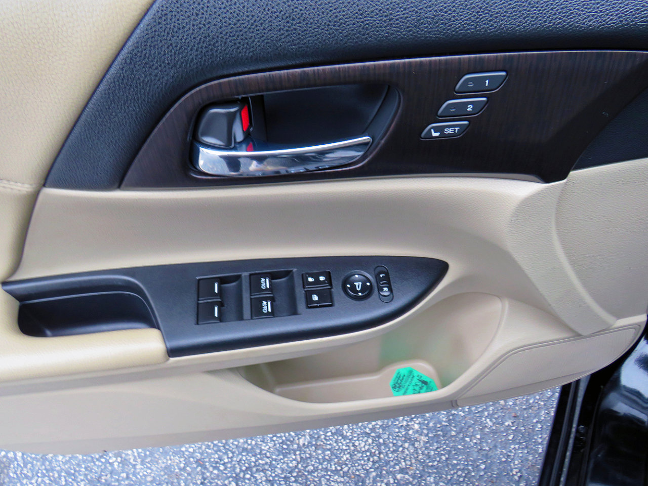 Used 2014 Honda Accord EX-L image 24