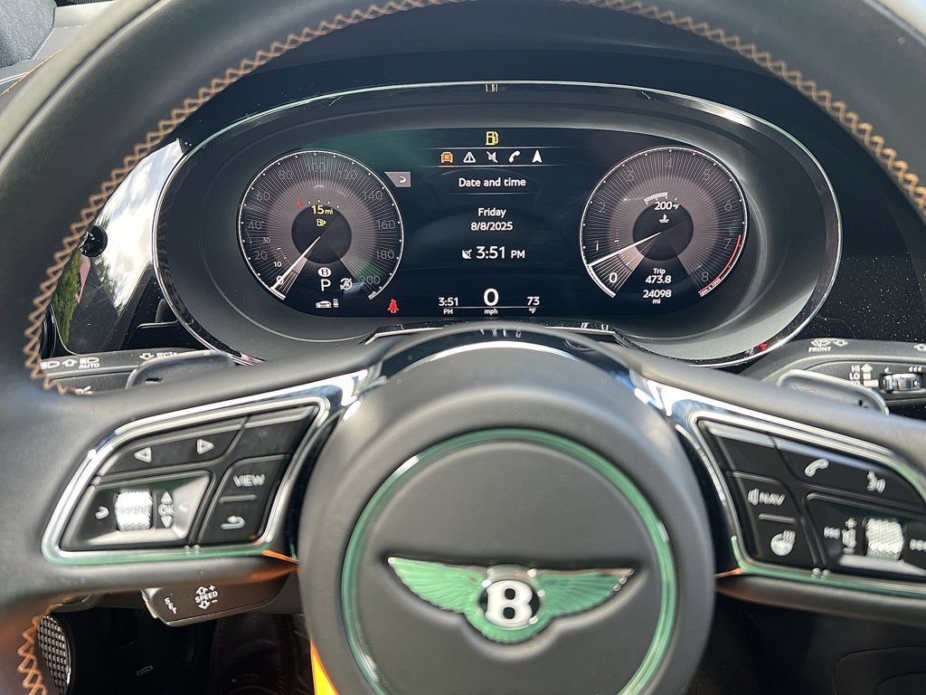 Used 2023 Bentley Bentayga image 43