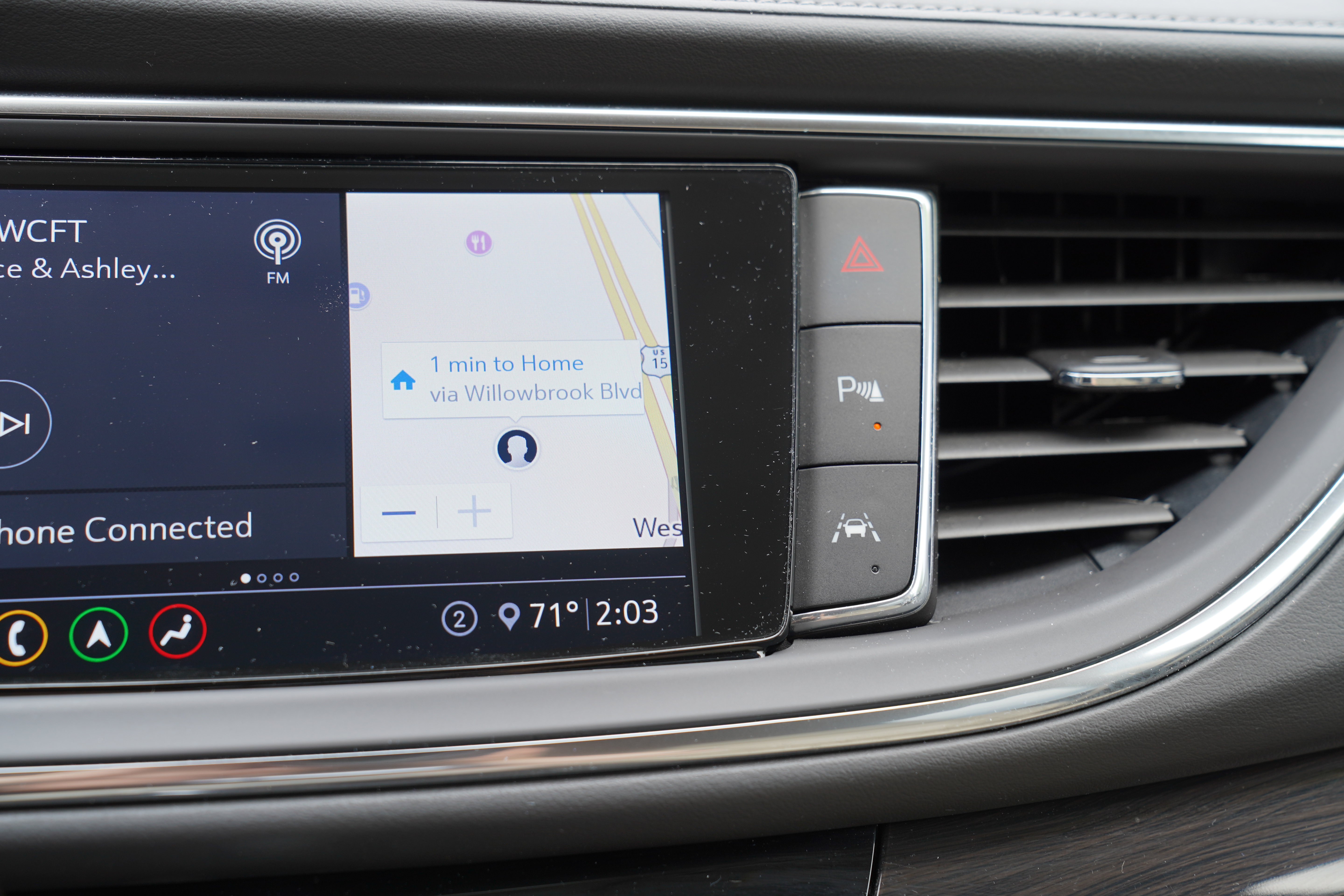 Used 2020 Buick Enclave Premium AWD/4WD image 31