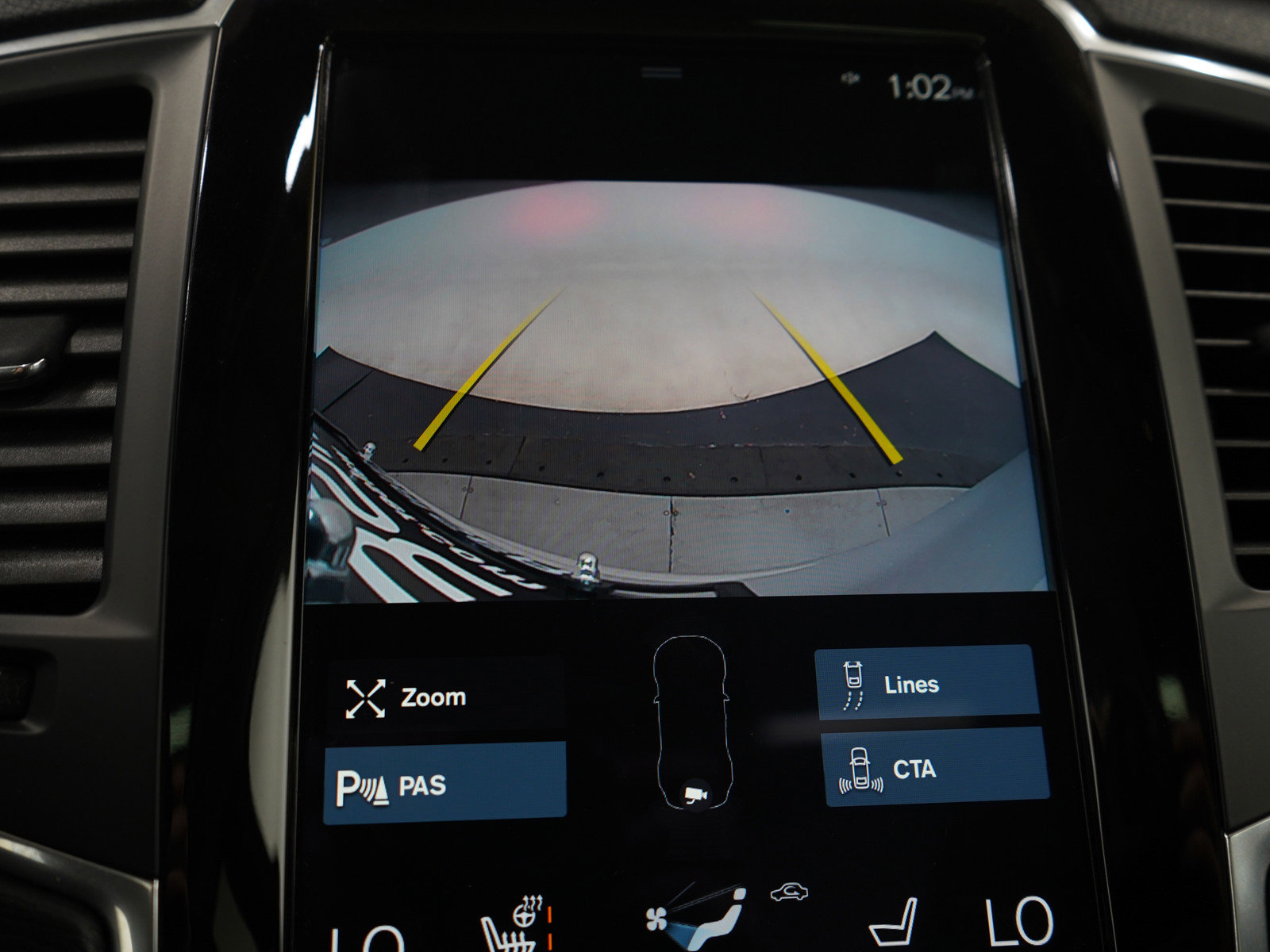 Used 2022 Volvo XC90 T6 Momentum w/ Climate Package image 37