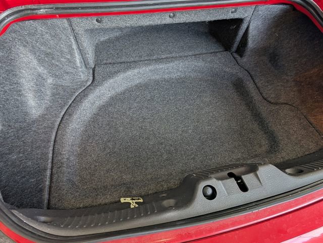 Used 2002 Ford Thunderbird Base image 10