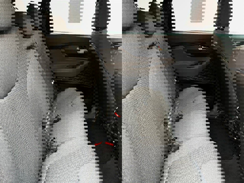 Used 2020 Hyundai Santa Fe SEL image 27