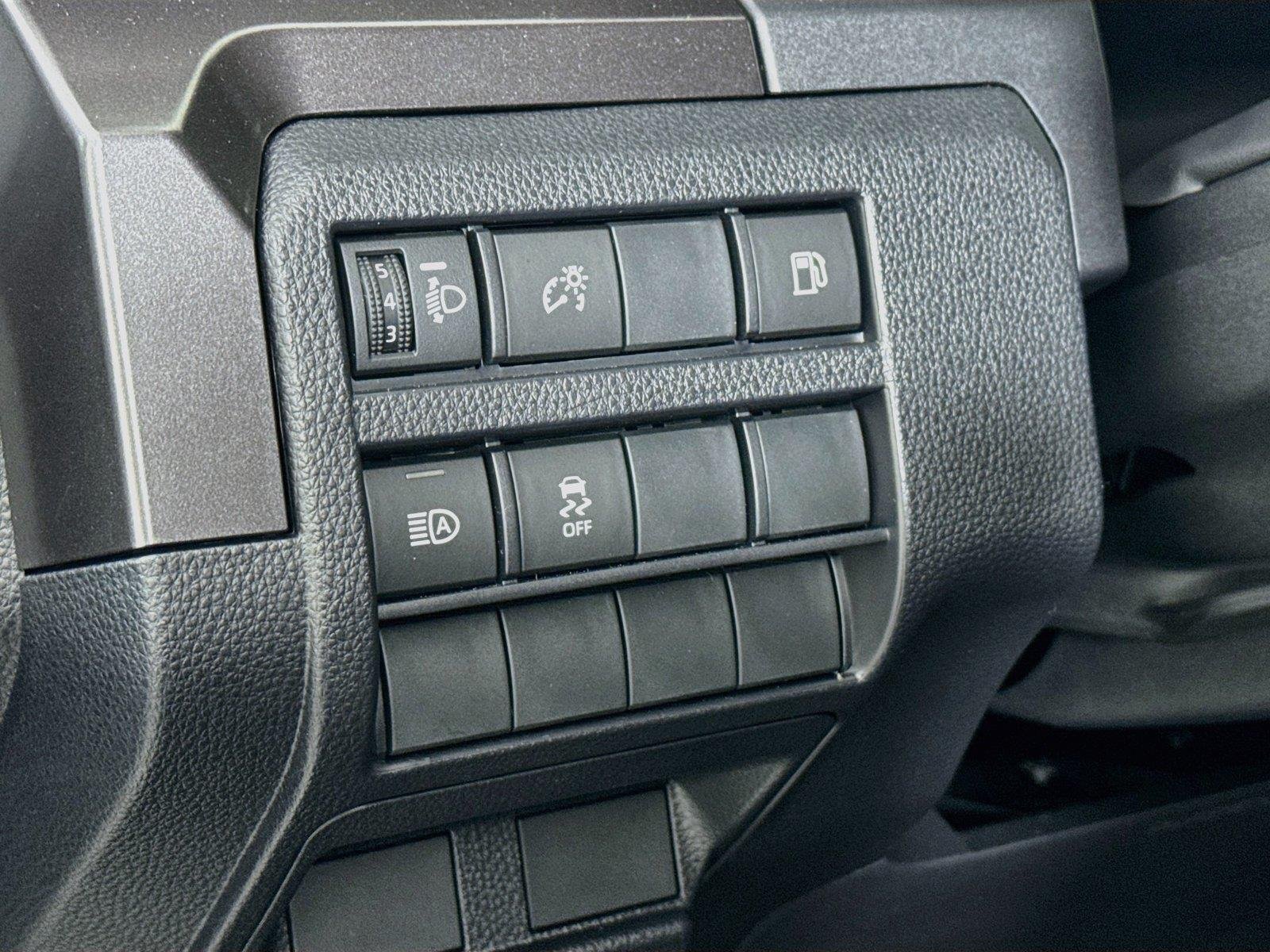 New 2026 Toyota 4Runner SR5 AWD/4WD image 15