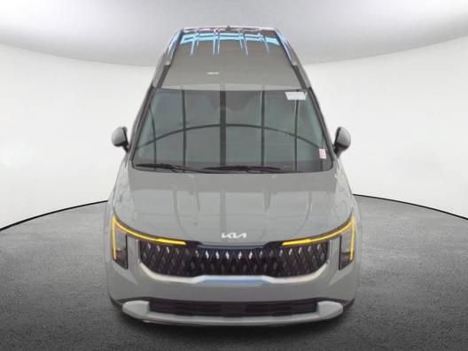 Used 2026 Kia Carnival EX FWD image 2