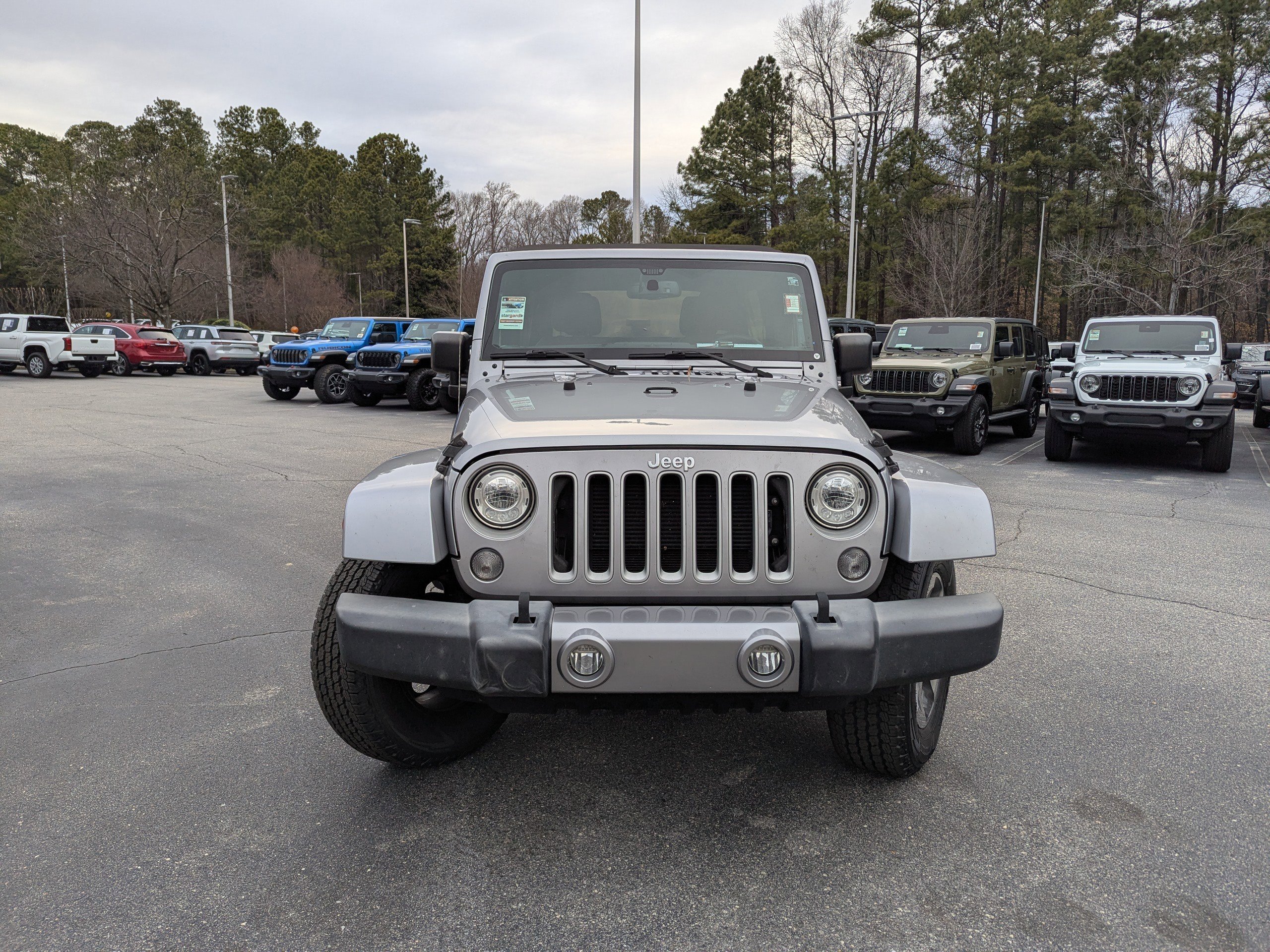 Used 2018 Jeep Wrangler Unlimited Sahara w/ Connectivity Group video 2