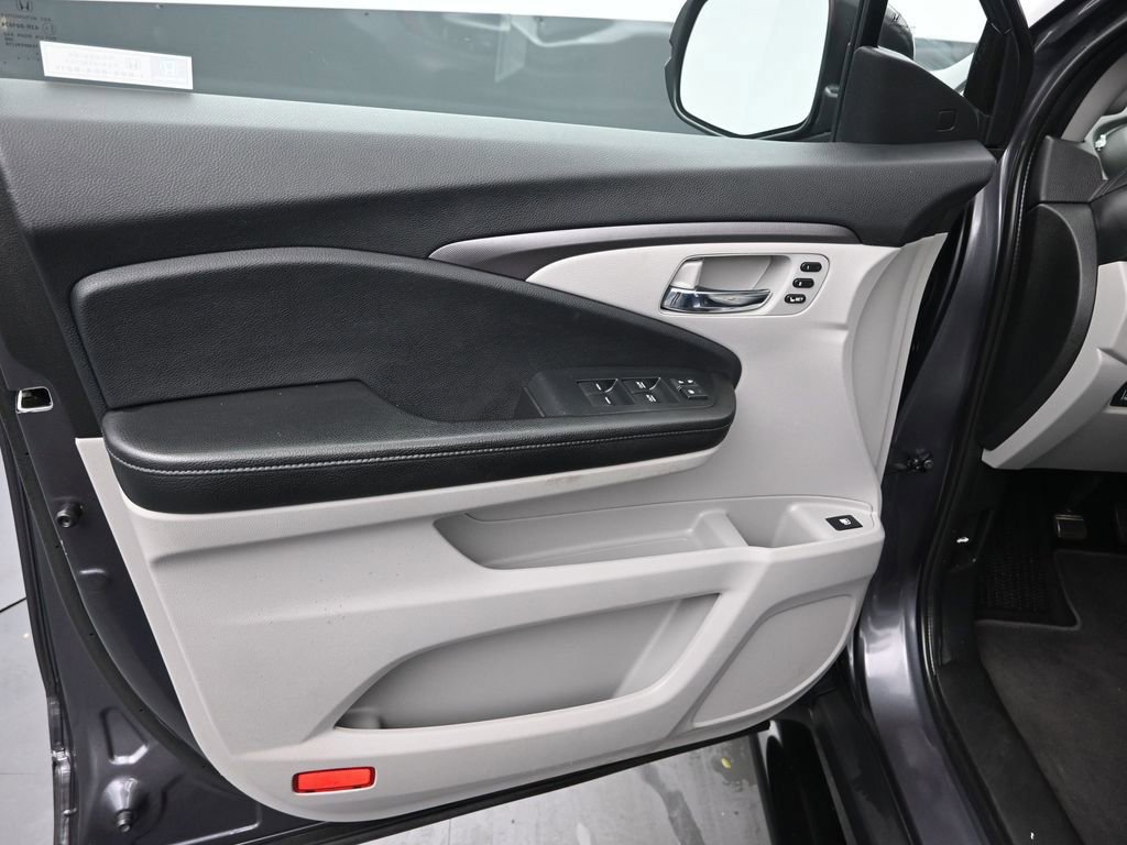 Certified 2021 Honda Ridgeline RTL image 14