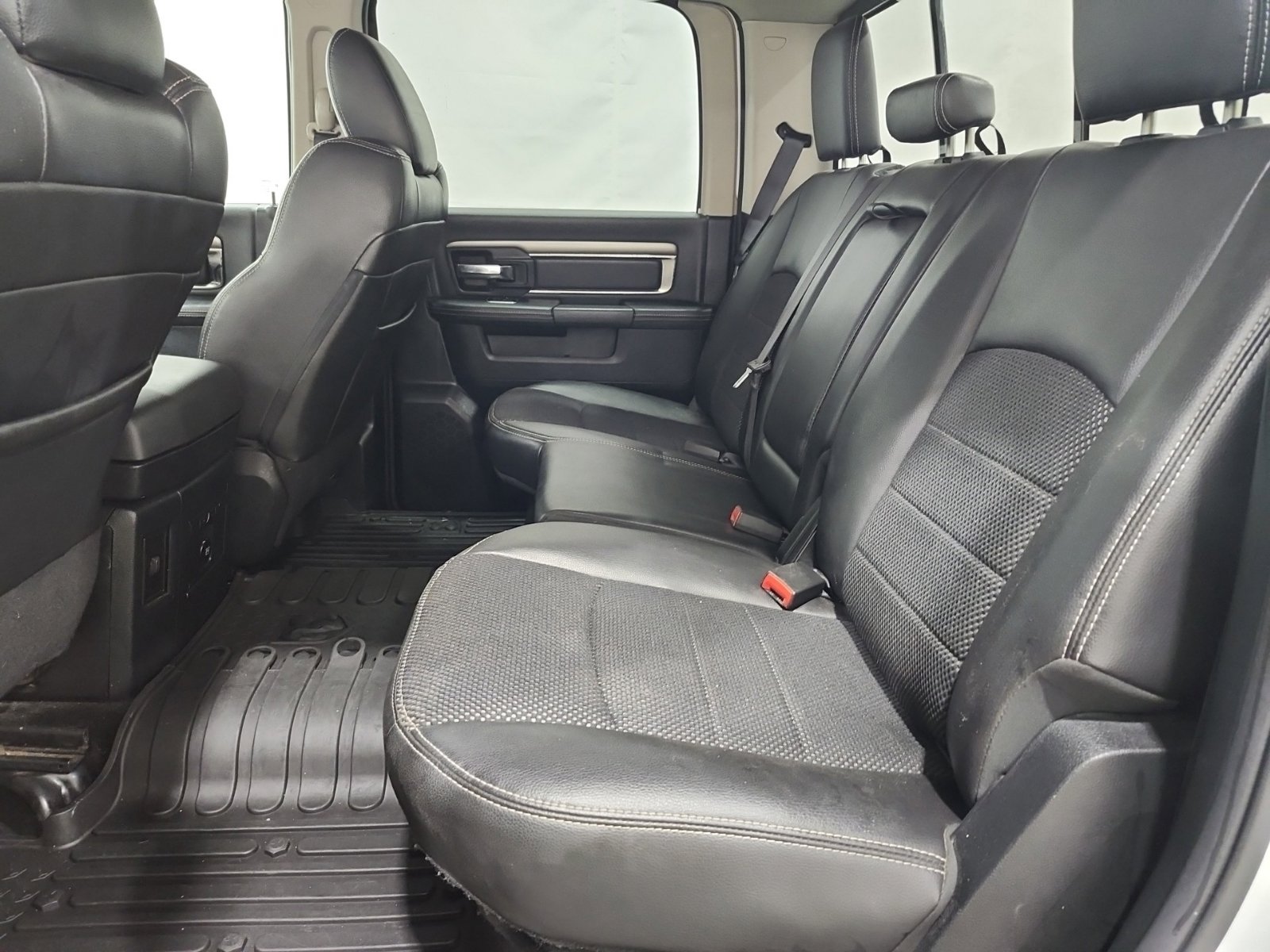 Used 2017 RAM 1500 Sport image 13