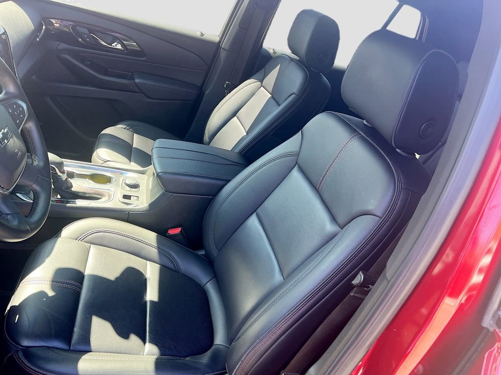 Used 2023 Chevrolet Traverse RS w/ LPO, Floor Liner Package FWD image 20