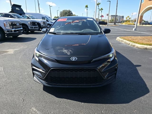 Used 2025 Toyota Corolla SE image 3