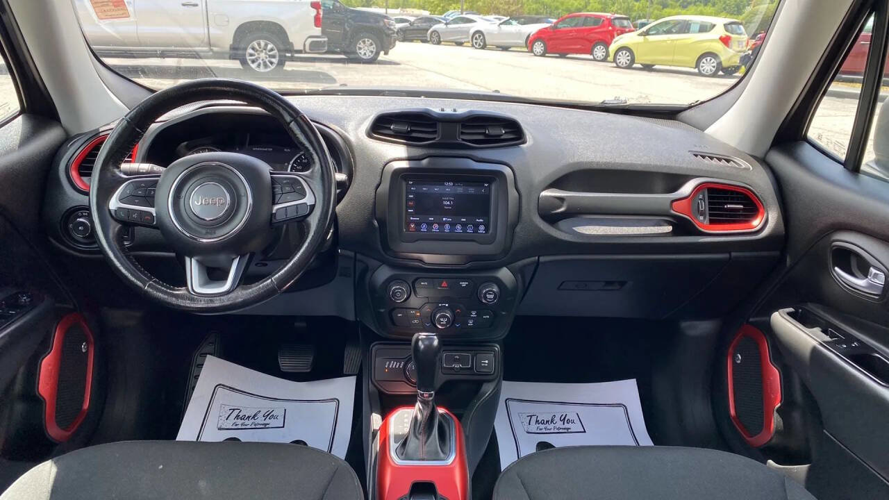 Used 2018 Jeep Renegade Trailhawk w/ Cold Weather Group II image 25