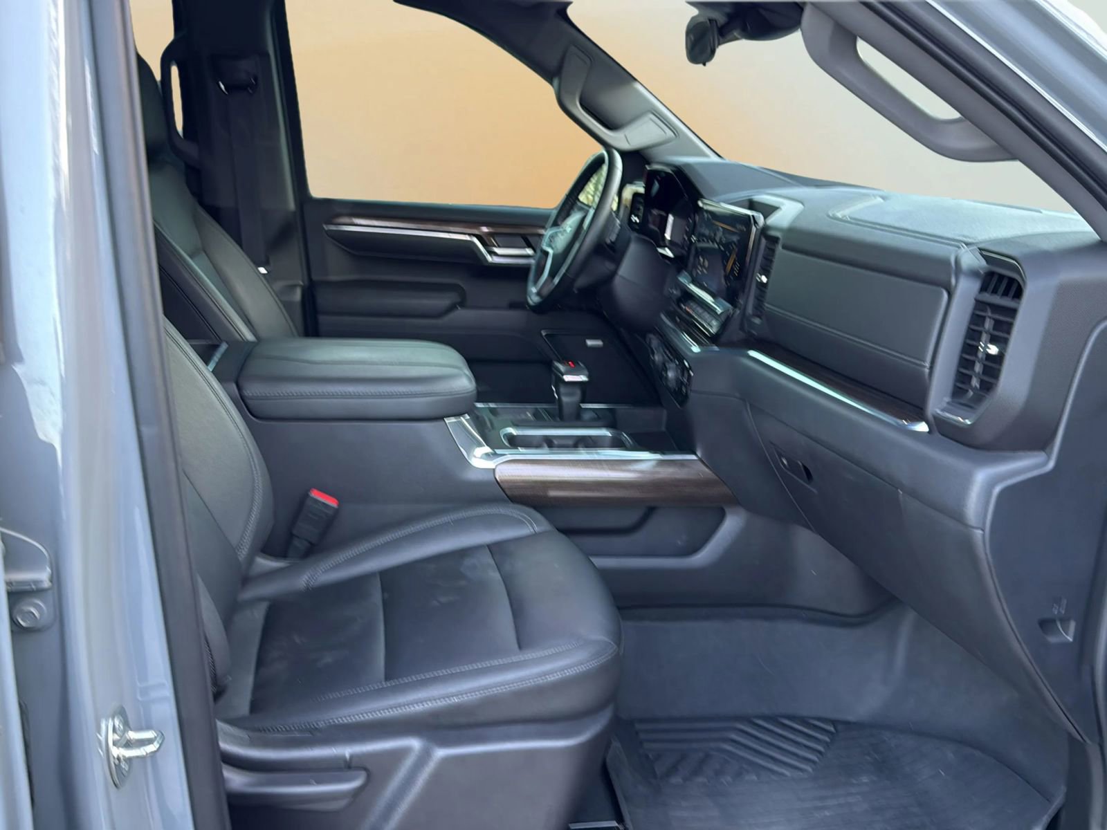 Used 2024 Chevrolet Silverado 1500 LT Trail Boss w/ LT Trail Boss Premium Package image 24