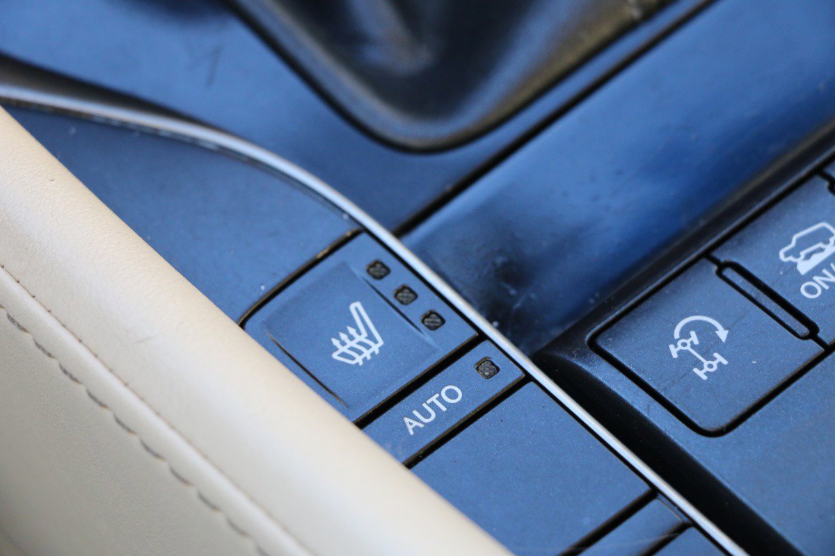 Used 2018 Lexus LX 570 4WD image 26