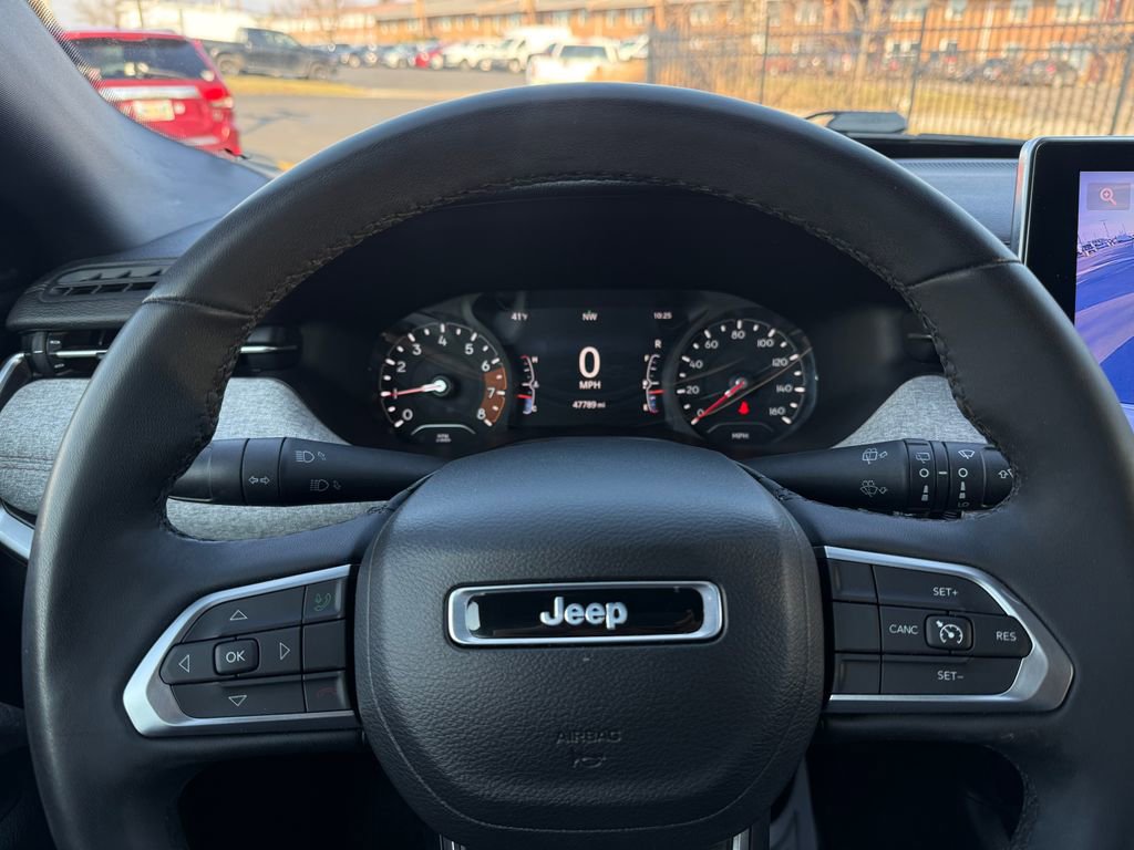 Used 2023 Jeep Compass Latitude image 20