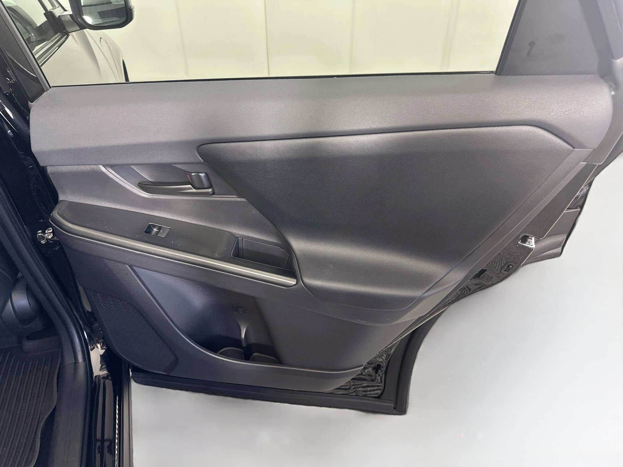 Used 2026 Toyota bZ FWD image 31