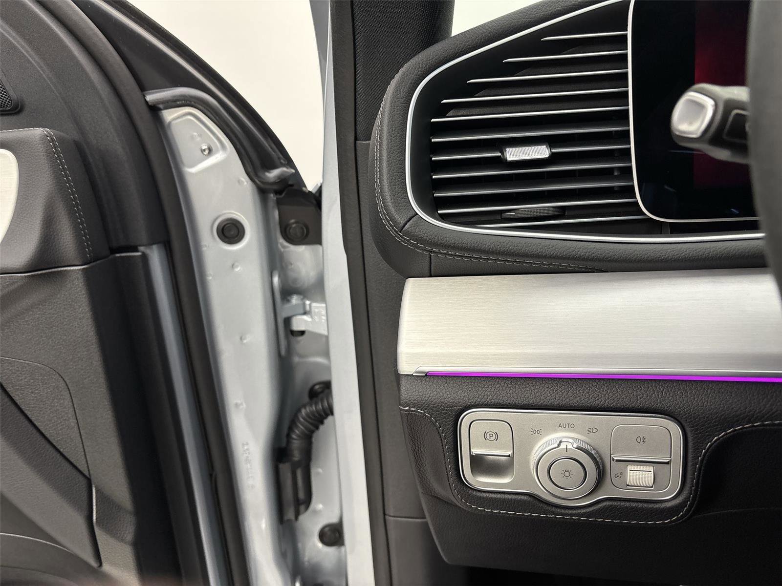 Used 2025 Mercedes-Benz GLE 53 AMG 4MATIC Coupe image 31