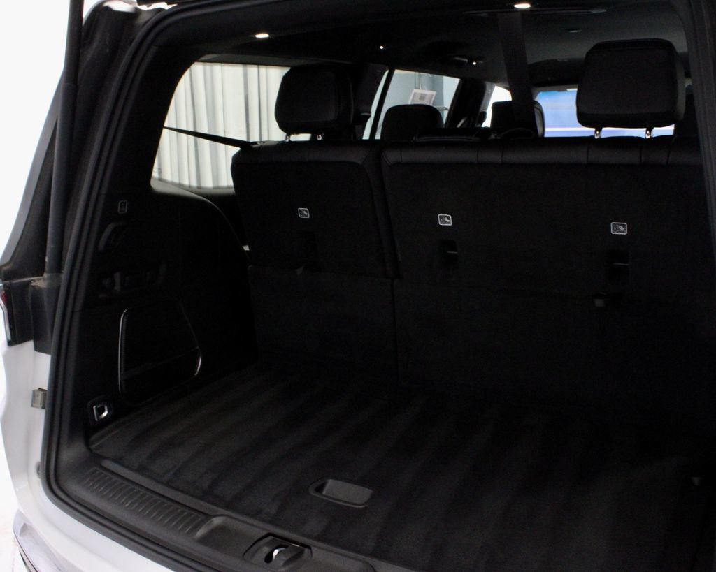 Used 2023 Jeep Wagoneer 2WD image 15