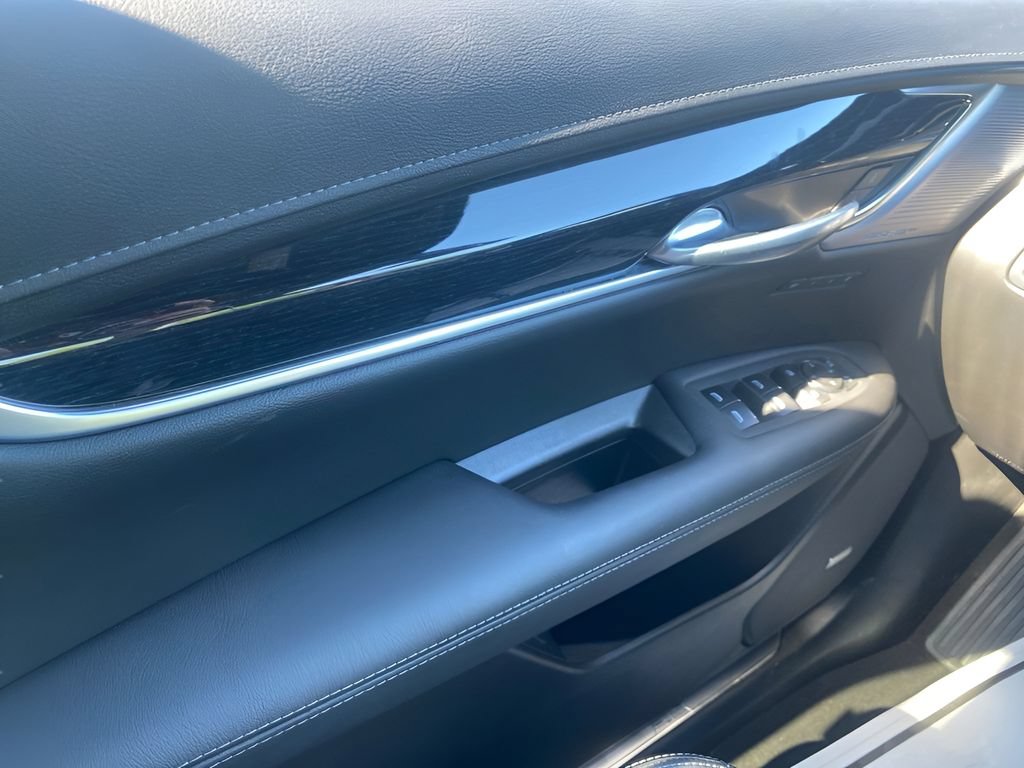 Used 2025 Cadillac XT5 Premium Luxury w/ Technology Package AWD/4WD image 26