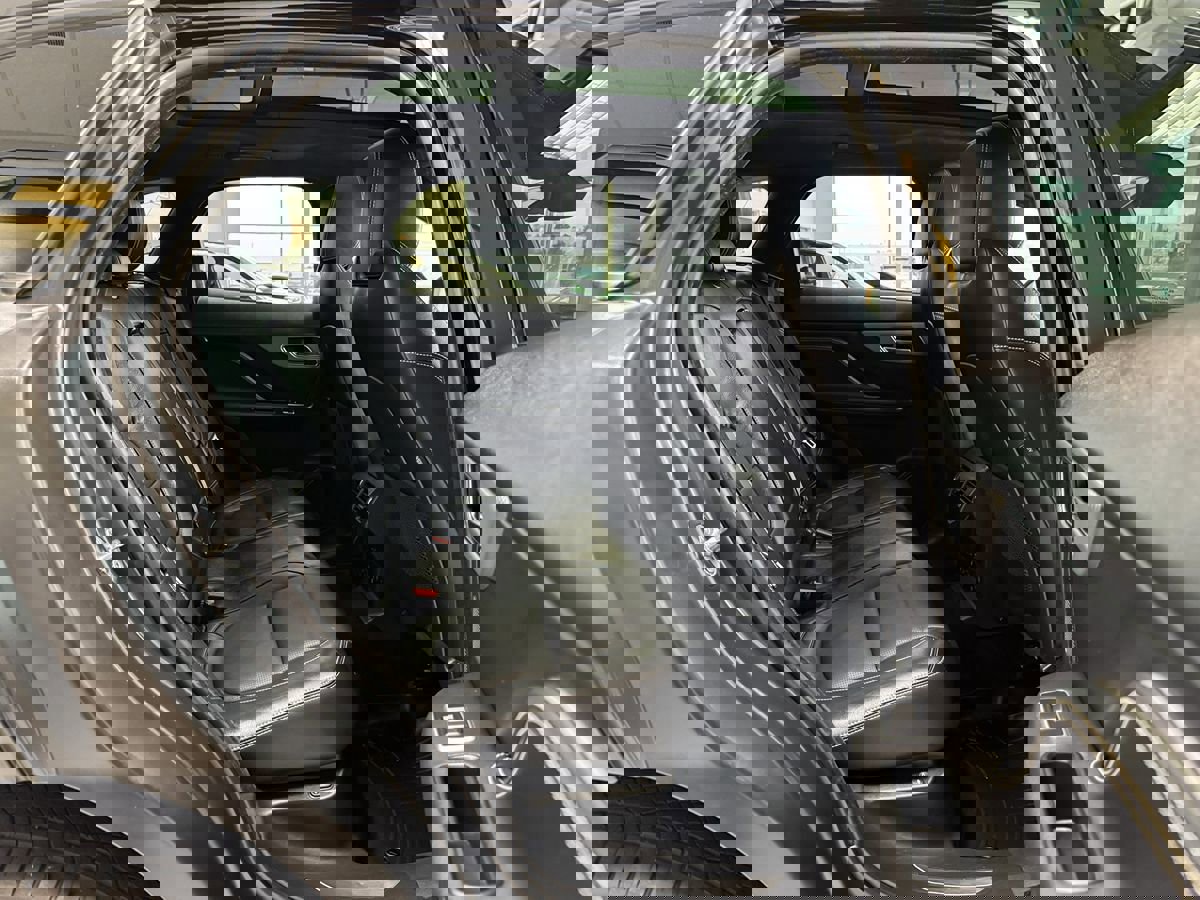 Used 2019 Jaguar F-PACE S image 43