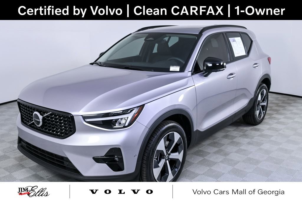 Used 2026 Volvo XC40 B4 Plus w/ Protection Package Premier