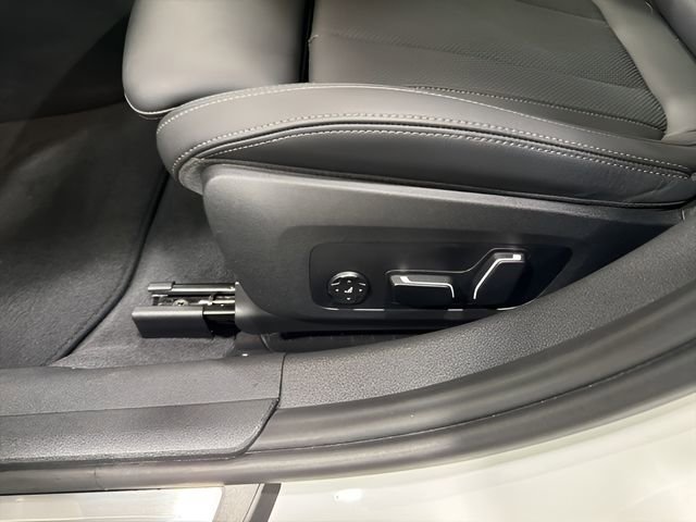 Used 2025 BMW 330i xDrive Sedan image 12