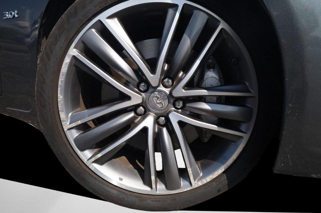 Used 2017 INFINITI Q50 Sport AWD/4WD image 3