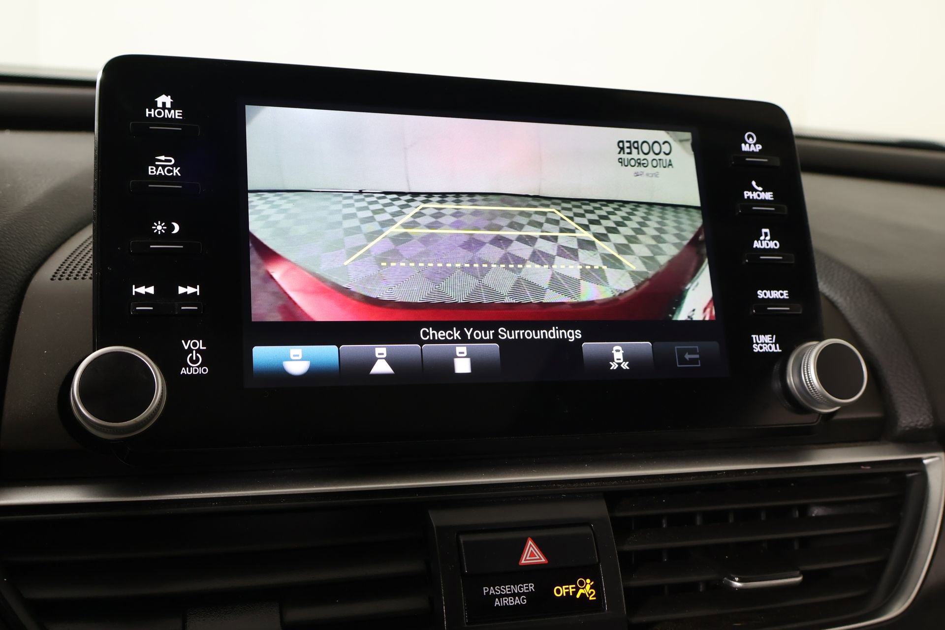 Used 2018 Honda Accord Touring image 6