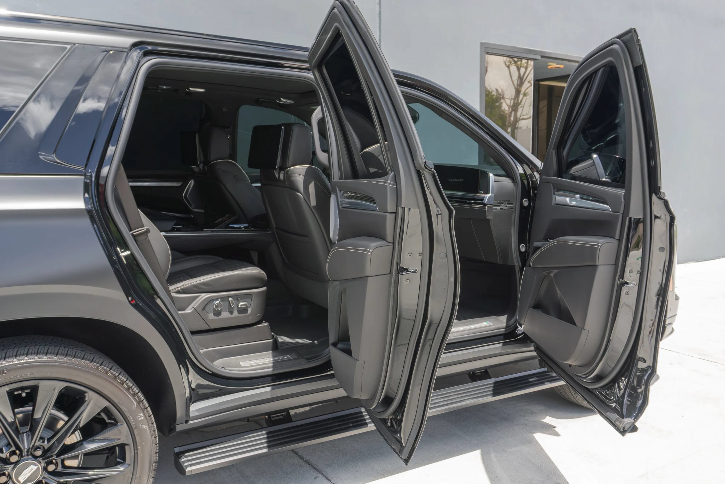 Used 2026 Cadillac Escalade V AWD/4WD image 56