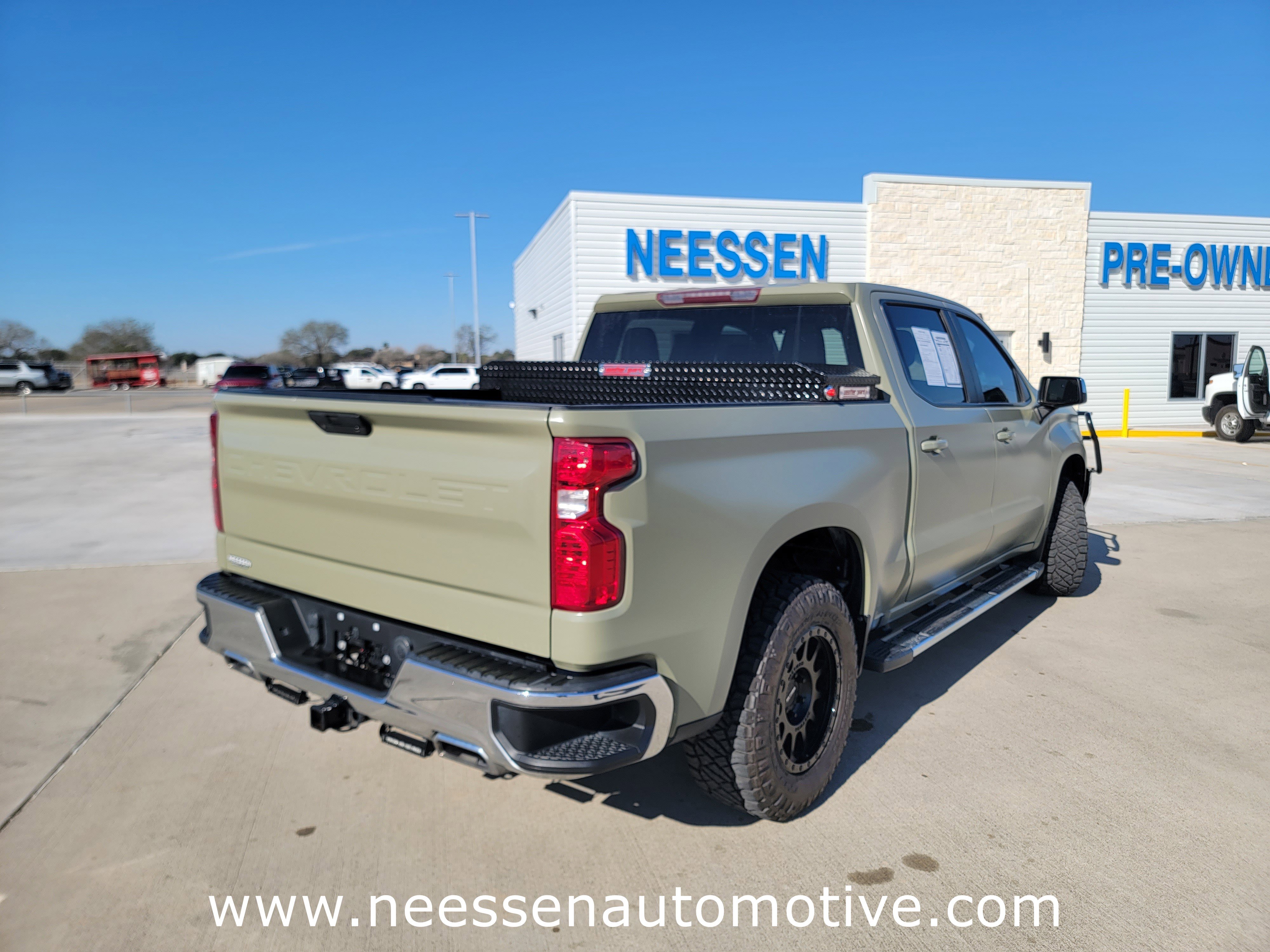 Used 2020 Chevrolet Silverado 1500 LT w/ Texas Edition image 7