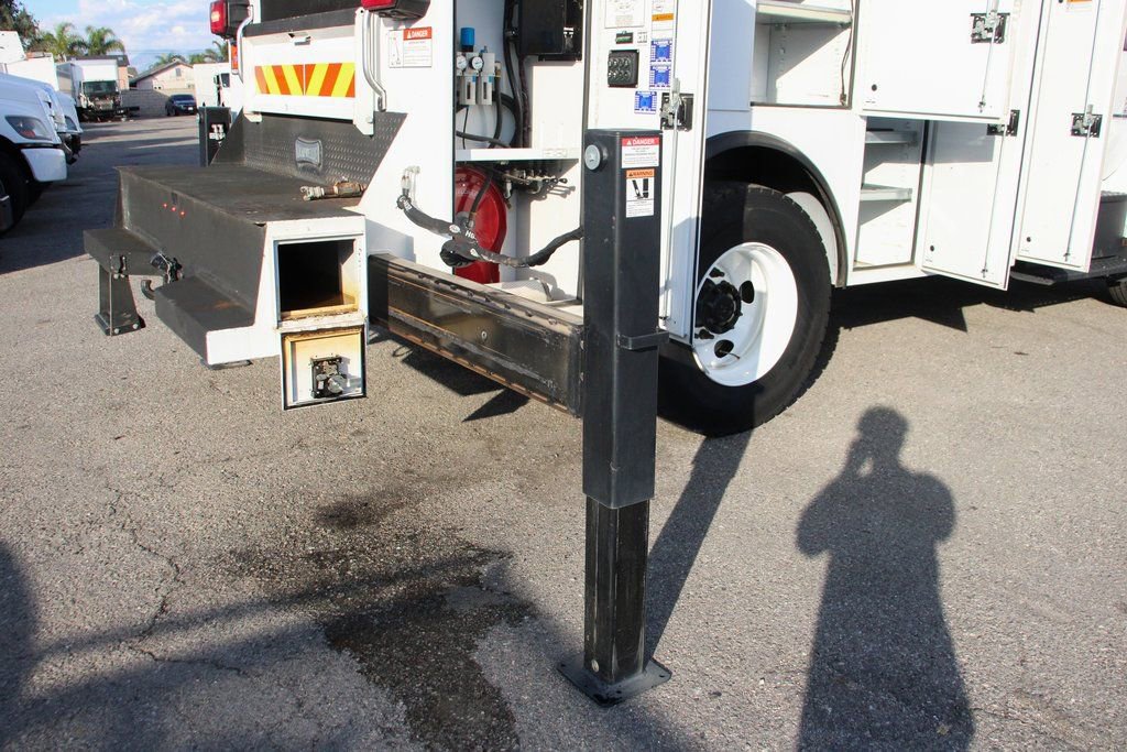 Used 2019 Ford F750 2WD Regular Cab Super Duty image 21