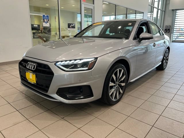 Used 2022 Audi A4 2.0T Premium Plus w/ Premium Plus Package AWD/4WD image 3