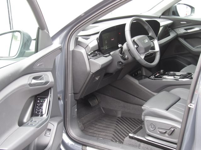 Used 2025 Audi Q6 e-tron Prestige AWD/4WD image 11