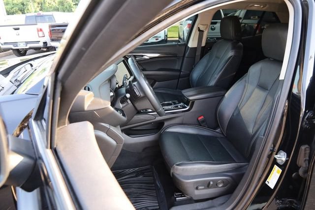 Used 2021 Buick Envision Essence w/ Sport Touring Package FWD image 9