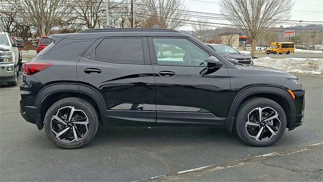 Used 2023 Chevrolet TrailBlazer RS w/ Convenience Package image 9