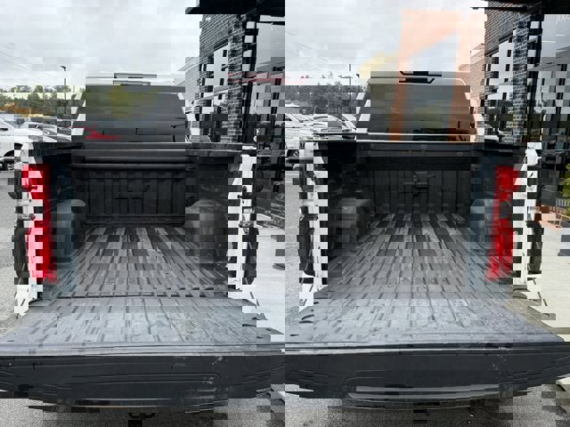 Used 2024 Chevrolet Silverado 1500 LT Trail Boss w/ Protection Package image 17