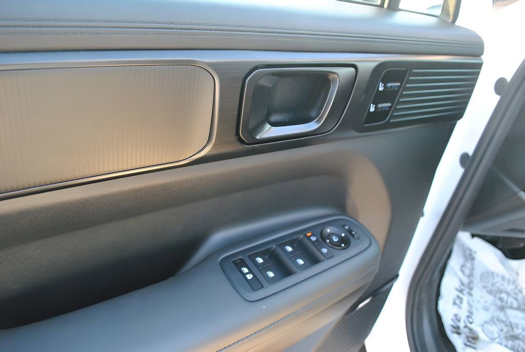 Used 2024 Hyundai Santa Fe Calligraphy image 15