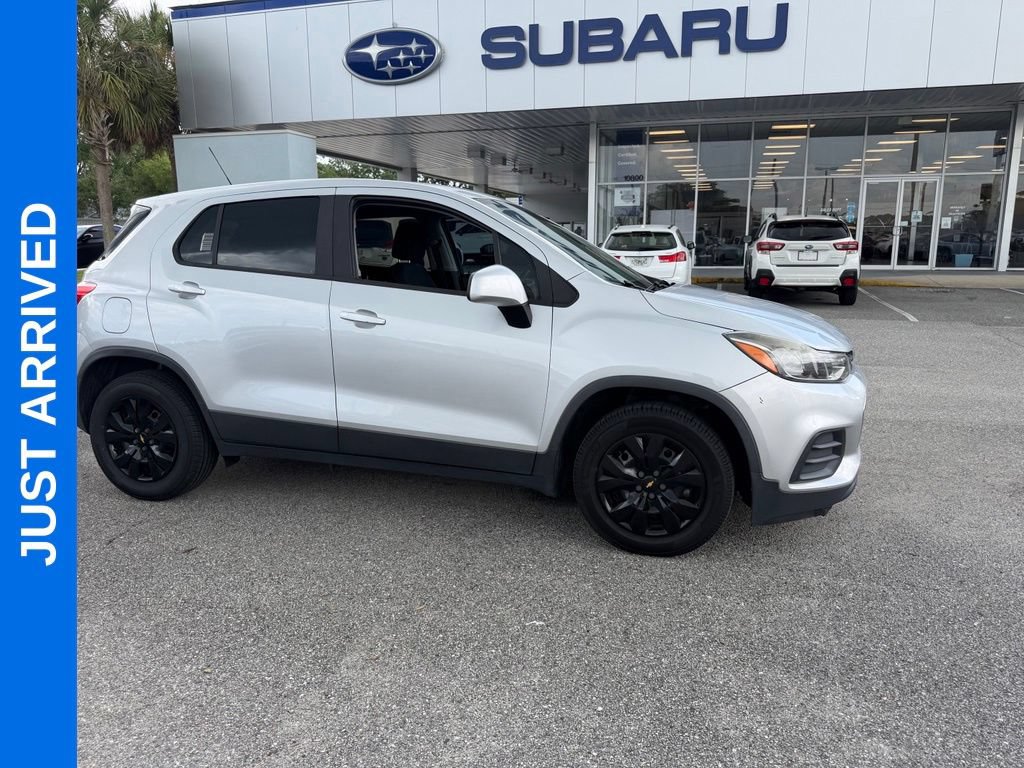 Used 2017 Chevrolet Trax LS FWD image 1