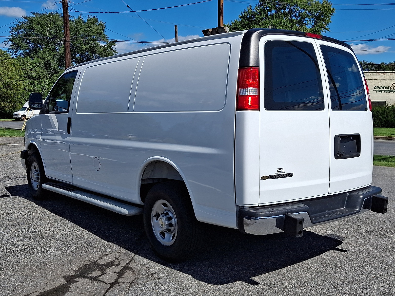 Used 2025 Chevrolet Express 2500 w/ Driver Convenience Package RWD image 4