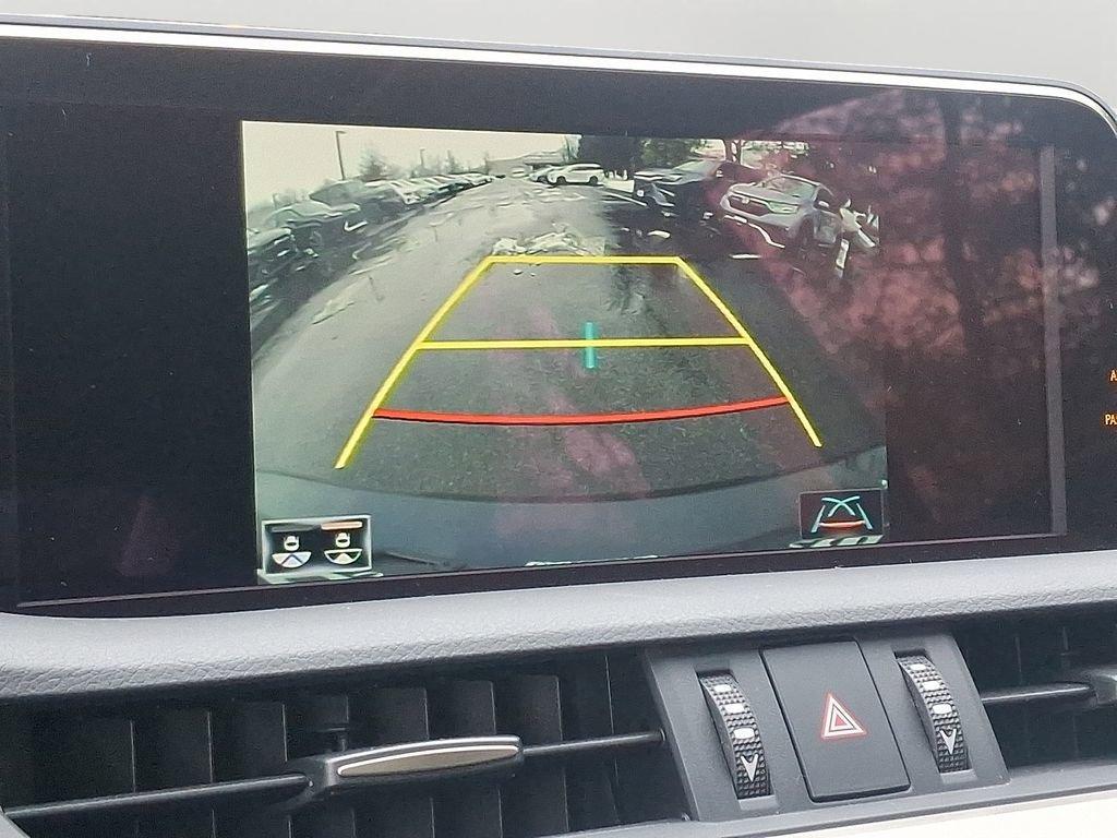 Used 2019 Lexus ES 300h w/ Luxury Package image 20