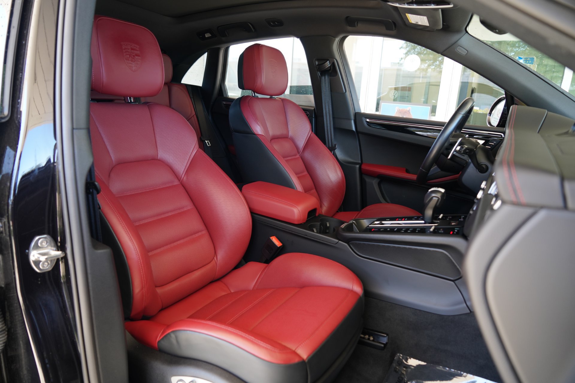 Used 2024 Porsche Macan S AWD/4WD image 25