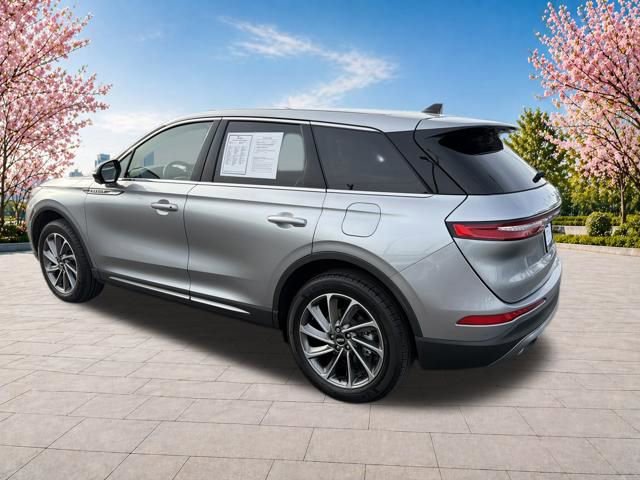 Certified 2024 Lincoln Corsair AWD w/ Equipment Group 101A image 4
