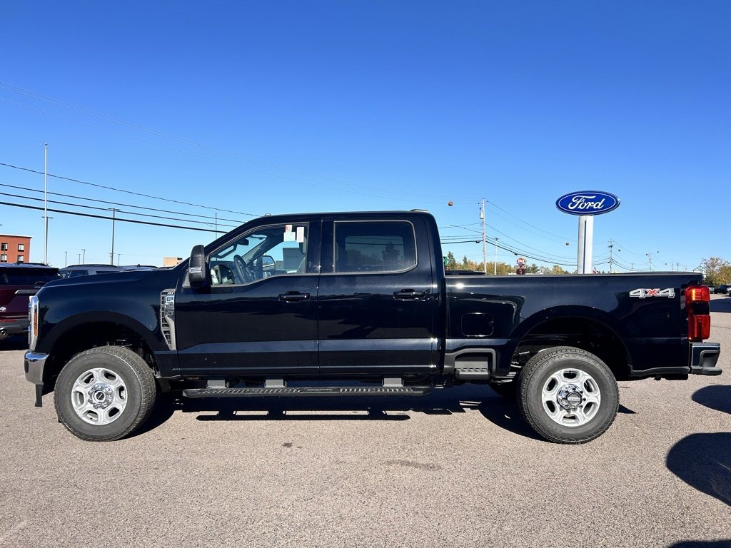 New 2026 Ford F350 XLT image 2
