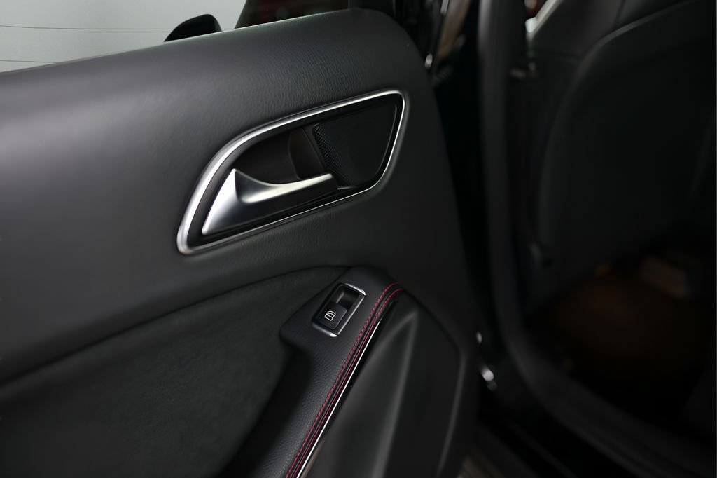 Used 2018 Mercedes-Benz GLA 45 AMG 4MATIC image 52