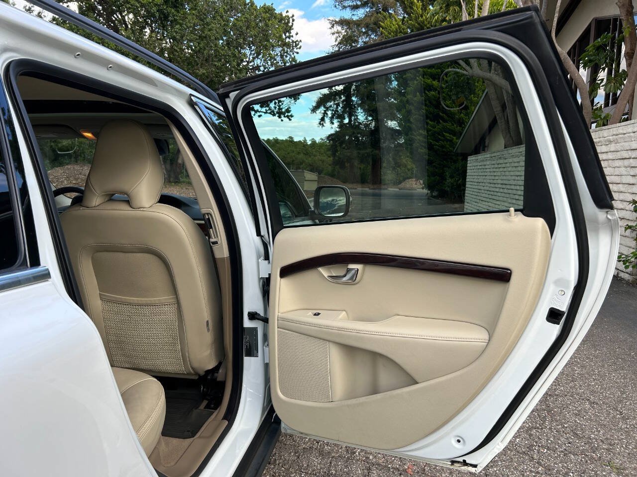 Used 2014 Volvo XC70 3.2 FWD image 37